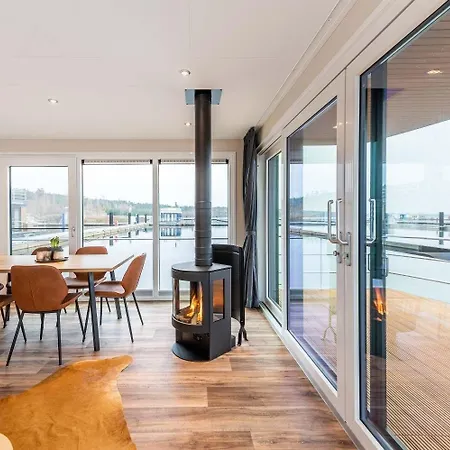 Ботель Hausboot Atlantis *