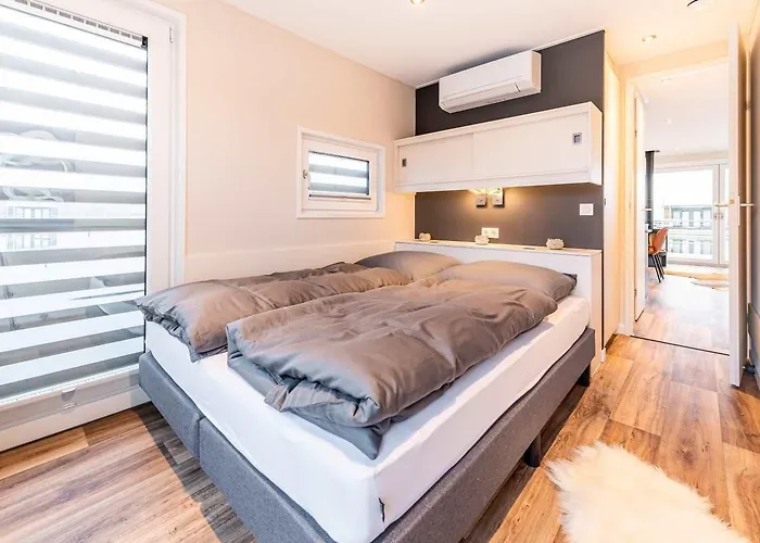 Hausboot Atlantis 船屋 Klitten